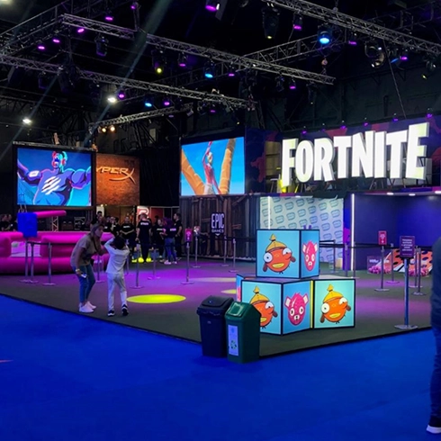 portada del trabajo para el stand de Fortnite